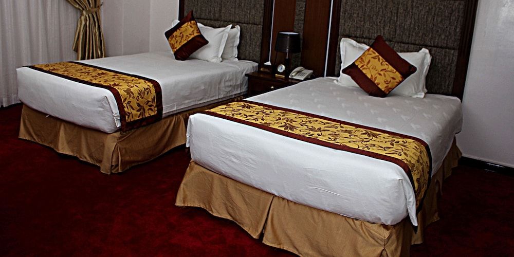 Lido De Paris Hotel DELUXE TWIN ROOM 3