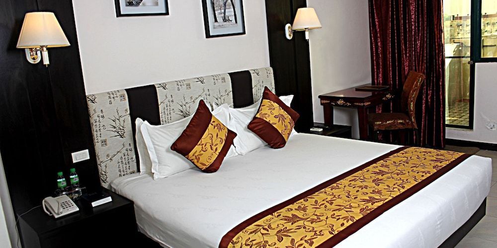 Lido De Paris Hotel DELUXE TWIN ROOM 2