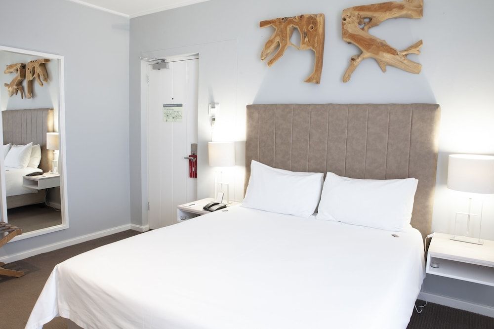 Atlantic Beach Hotel Queen Room 3