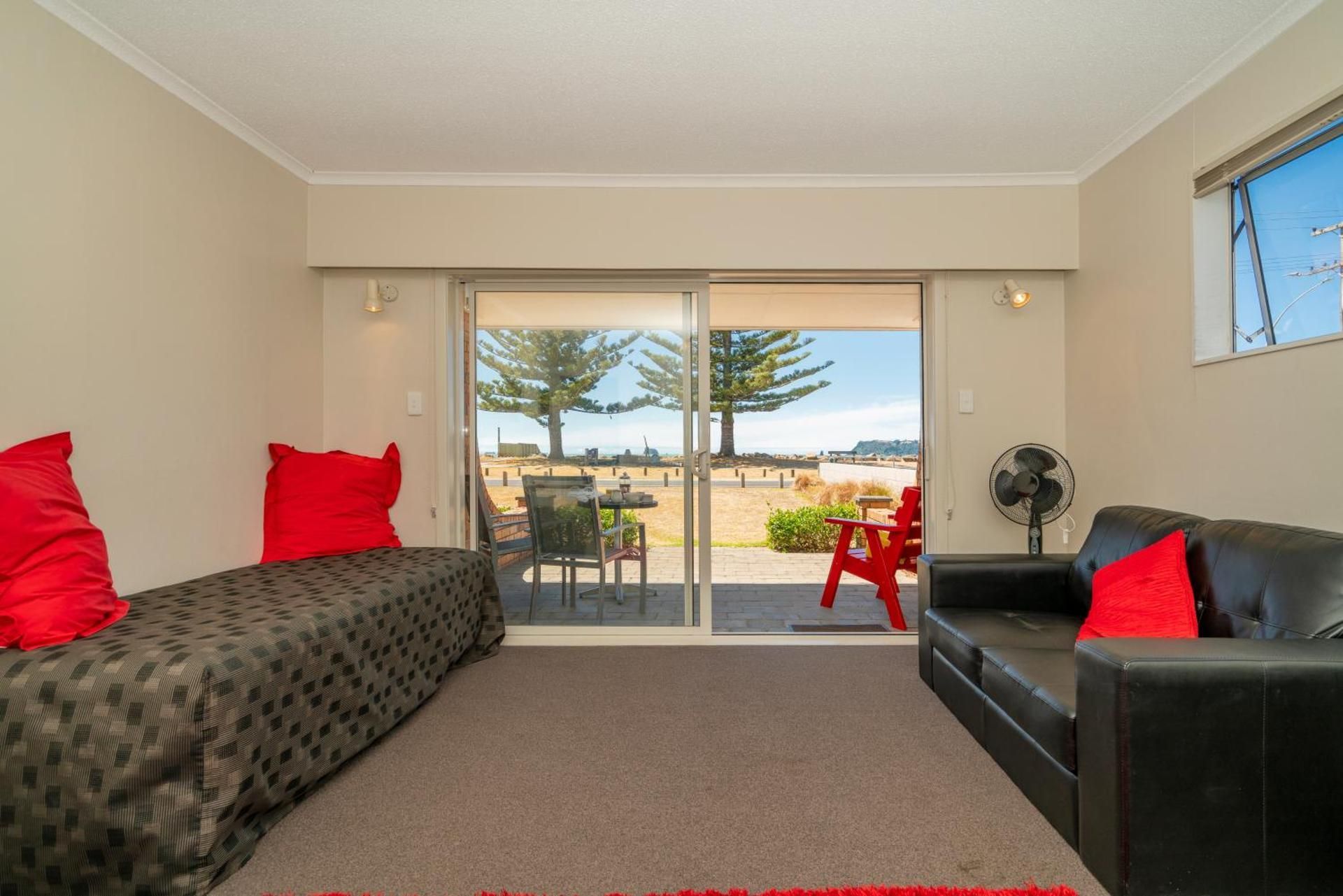 One-Bedroom Suite with Sea View