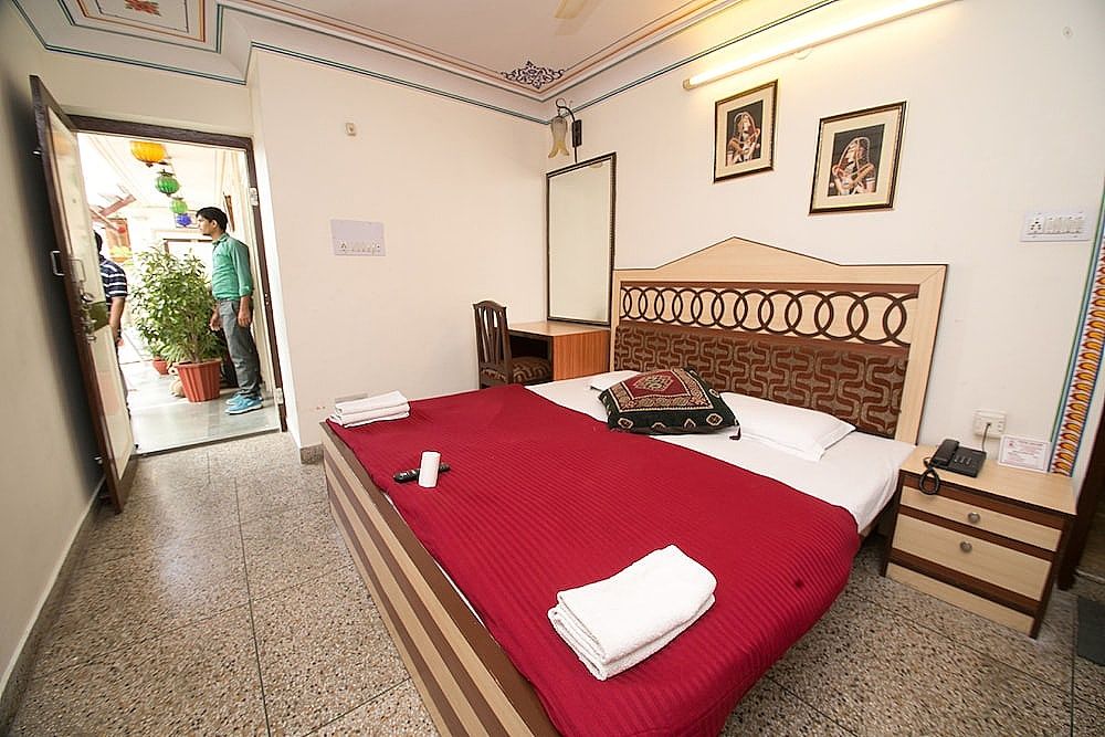 Hotel Kalyan Semi Deluxe Non AC Room 7