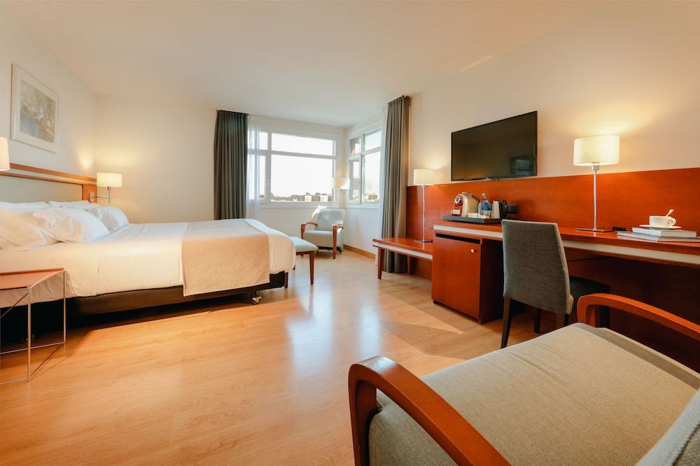 Abba Euskalduna Hotel Executive Triple Room 2