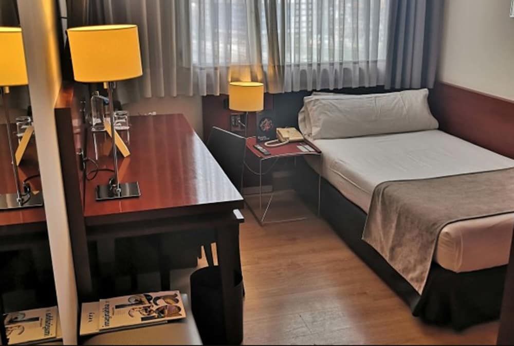 Abba Euskalduna Hotel Basic Room