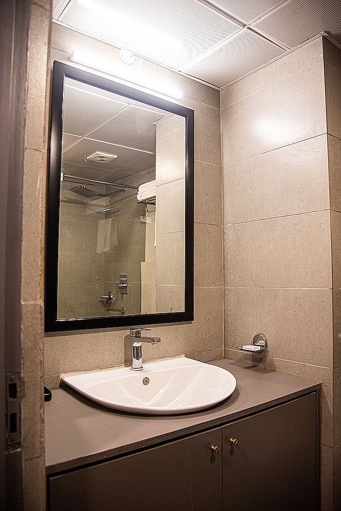 Hotel Golden Parkk SUPERIOR DELUXE KING 8