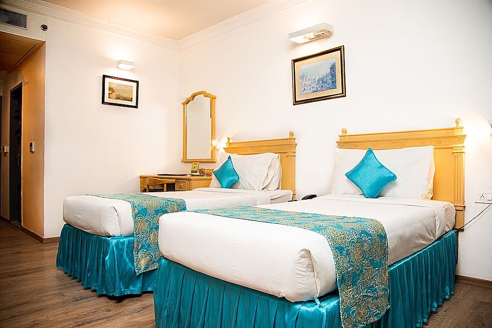 Hotel Golden Parkk SUPERIOR DELUXE TWIN 3