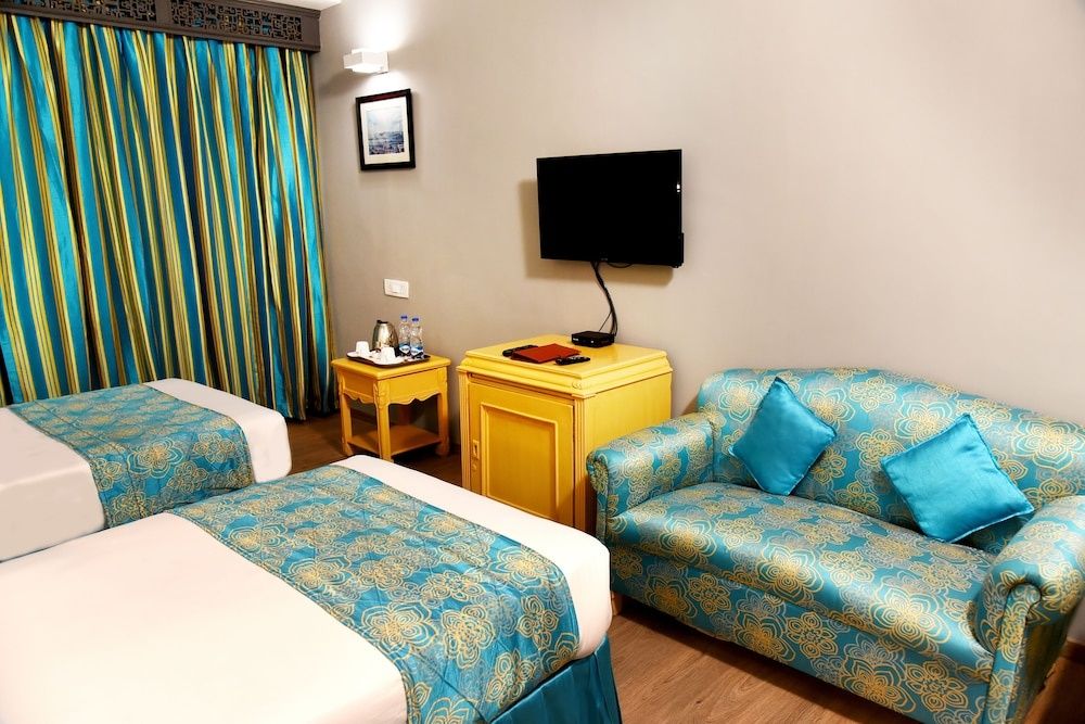 Hotel Golden Parkk SUPERIOR DELUXE TWIN 4