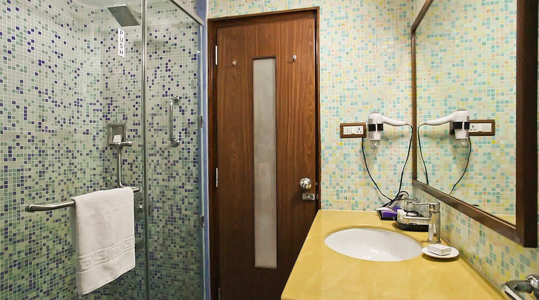 Standard Single Room Adhoc