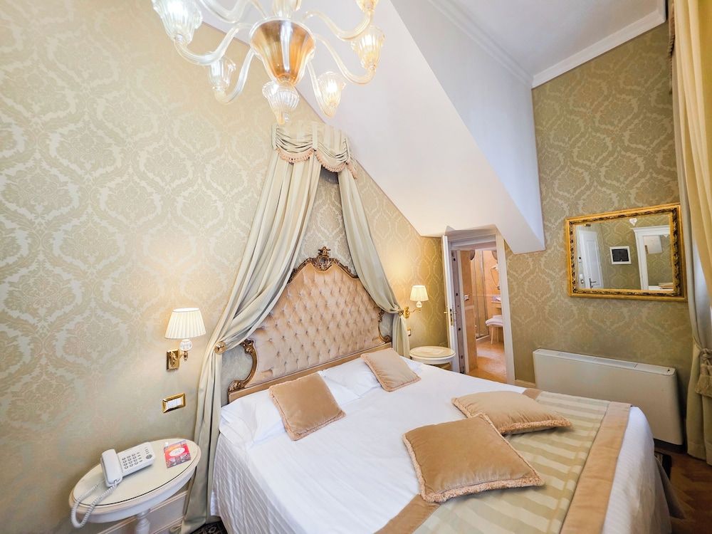 undefined Hotel Al Duca Di Venezia 4