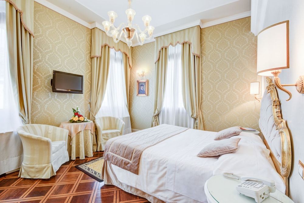 undefined Hotel Al Duca Di Venezia 8