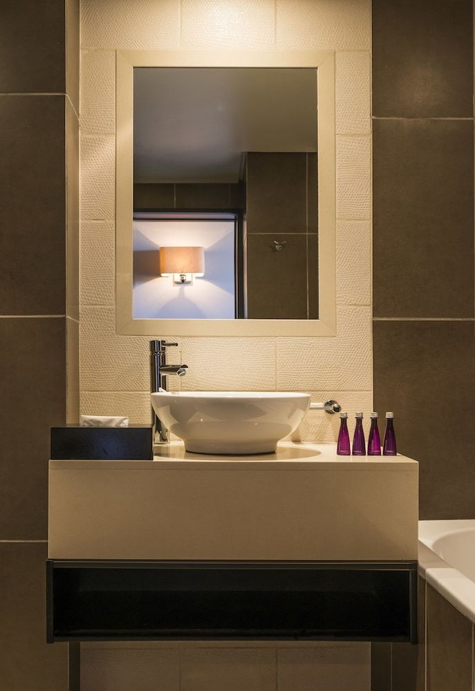 Avani Lesotho Hotel & Casino AVANI Superior Room 6