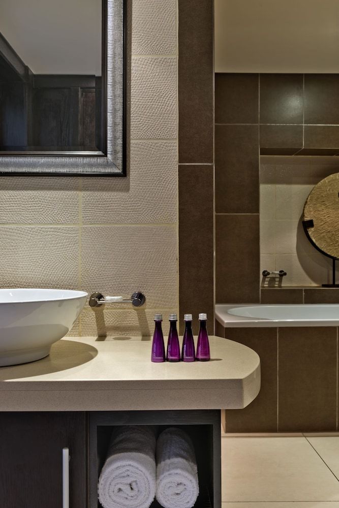 Avani Lesotho Hotel & Casino Avani Suite 7