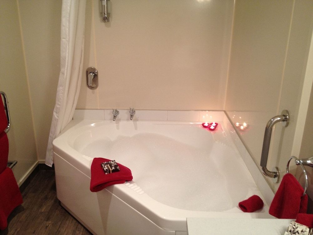 Apartment, 1 Bedroom, Jetted Tub