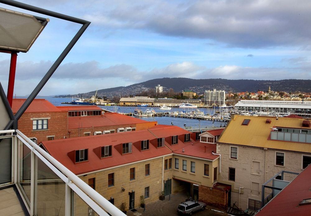 Three Bedroom Penthouse - IXL Apartments
