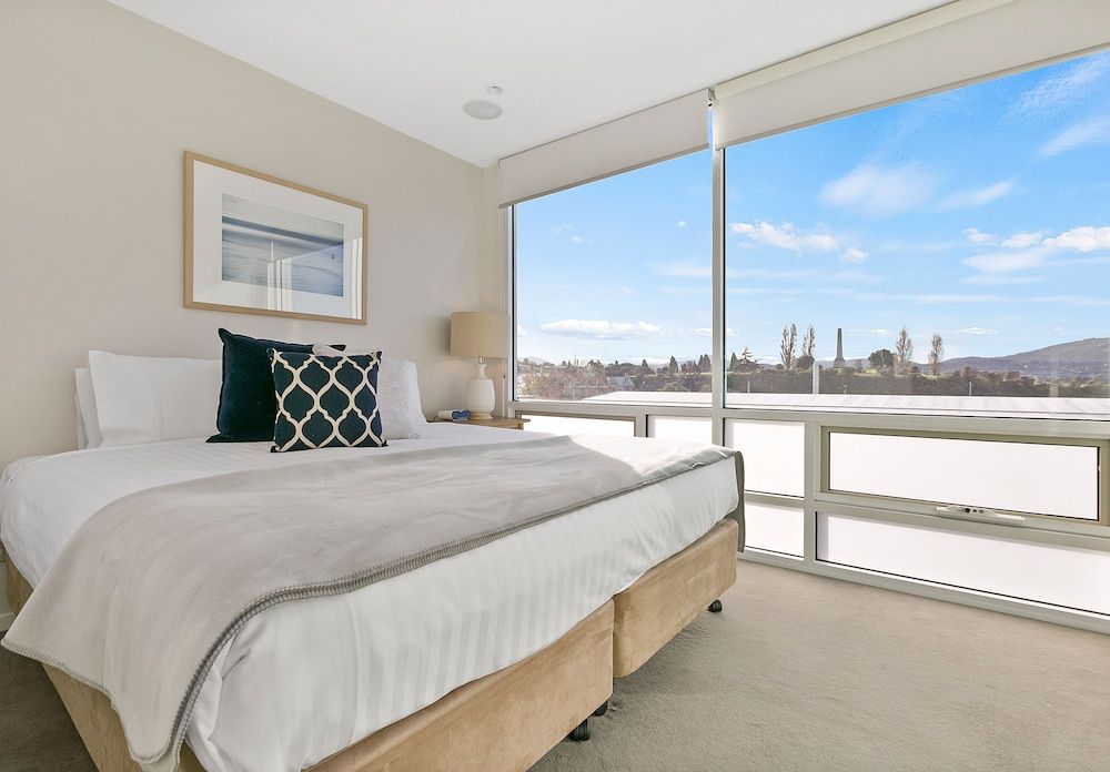 Three Bedroom Penthouse - IXL Apartments
