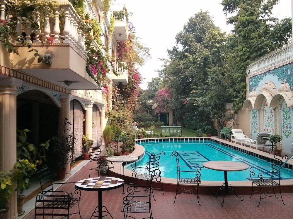 Pool
