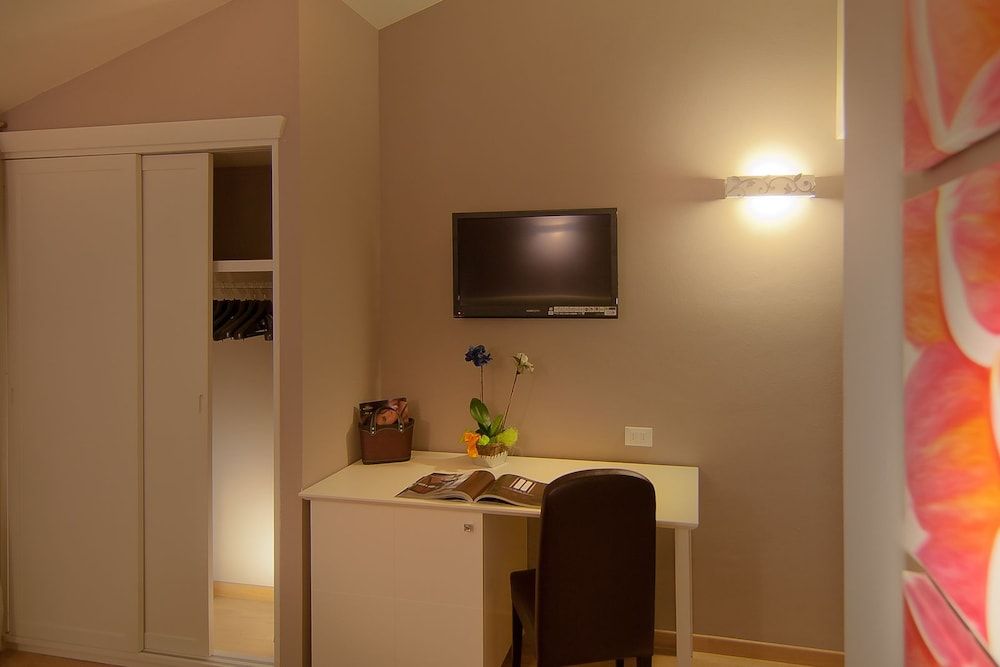 Hotel Arnolfo & Aqua Laetitia spa and beauty Economy Double Room 6