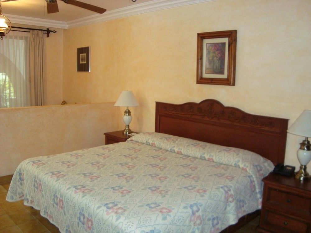 Hotel Vista Hermosa Suite, 1 King Bed 7