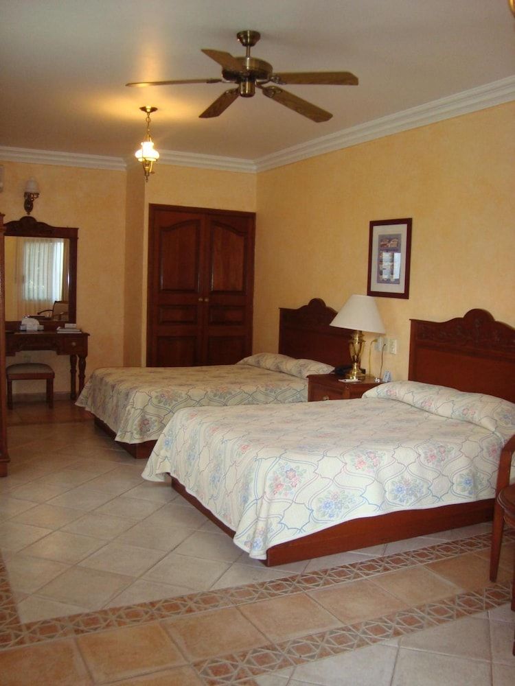 Hotel Vista Hermosa Master Suite 5