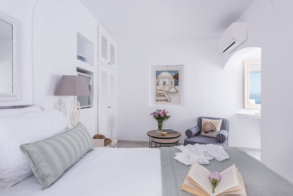 Aqua Luxury Suites Deluxe Double Room, Partial Sea View 3