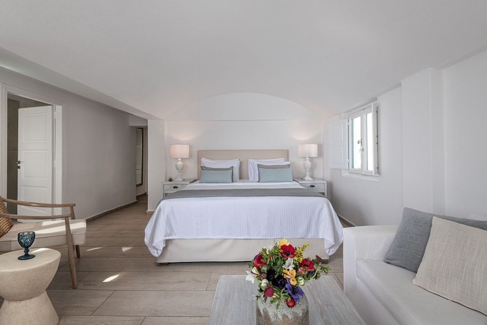 Executive Suite, Sea View (Plunge Pool, Caldera View)
