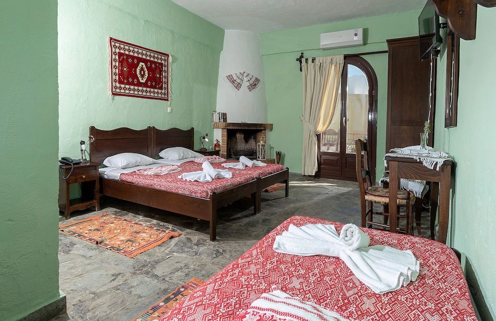 Arolithos Traditional Cretan Village Standard Quadruple Room