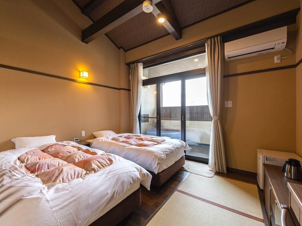 Japanese Style Room 8 Tatami + 2 Beds with Open-air bath (Dinner Menu selected at restaurant)