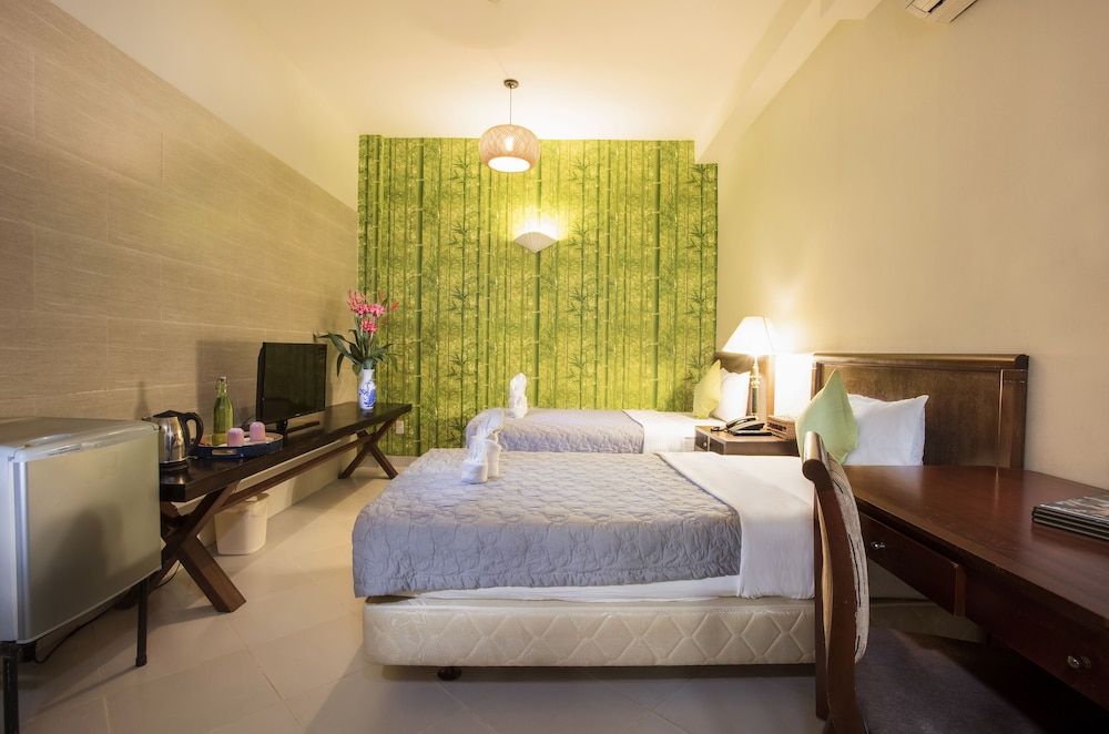 Cat Tien Jungle Lodge Standard Double Room, No Windows 3