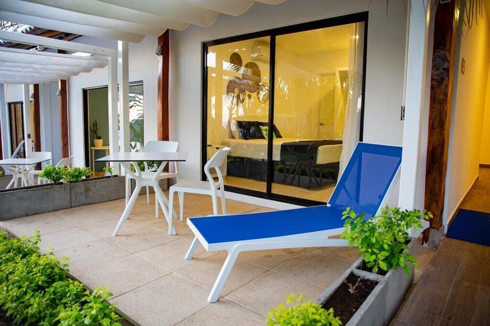 Standard Room, 1 Queen Bed, Terrace