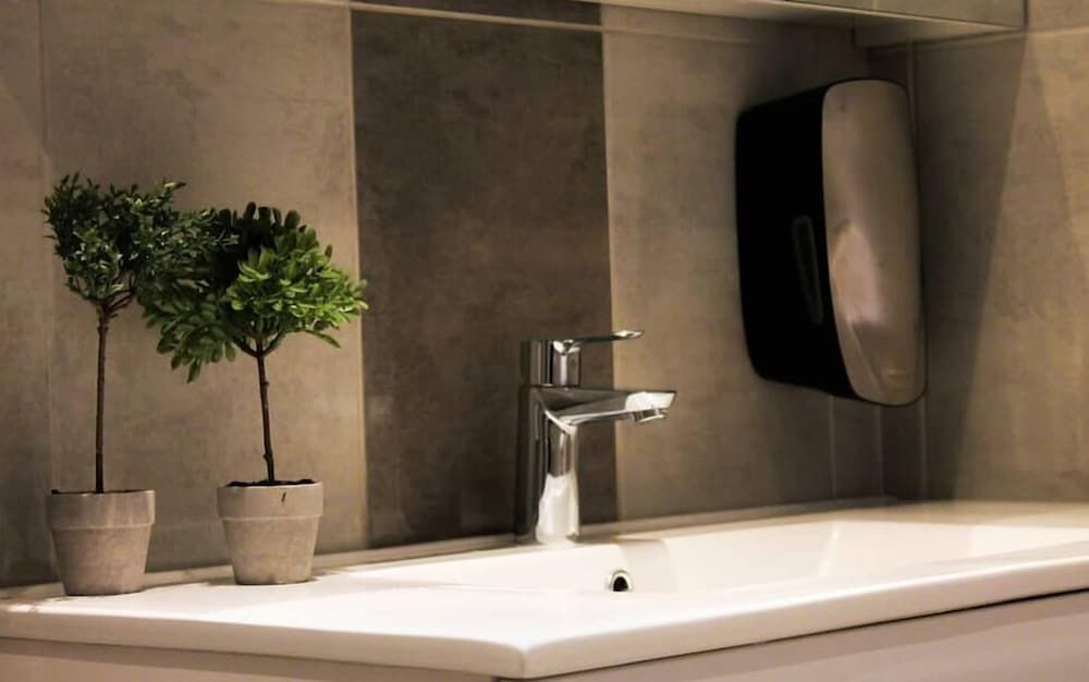 Lindesbergs Stadshotell Deluxe Double Room 7