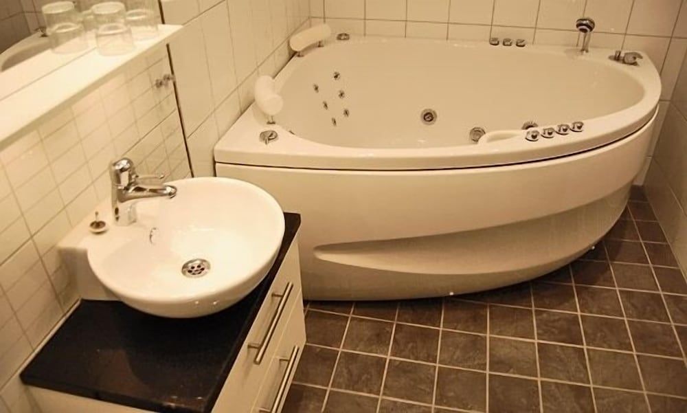 Lindesbergs Stadshotell Suite 4