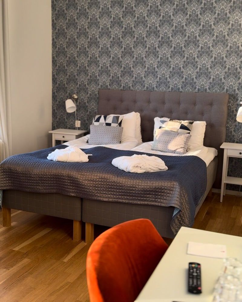 Lindesbergs Stadshotell Deluxe Double Room 4