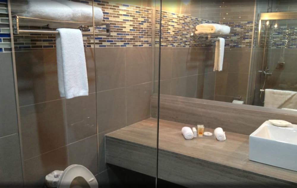 Hotel Mykonos Panama Room, 1 King Bed 4