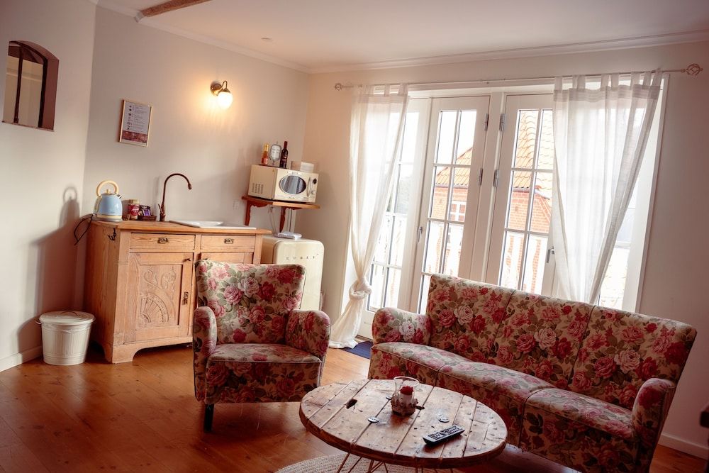 Boutique Hotel Postgården Deluxe Triple Room, 1 Bedroom, Kitchenette 14