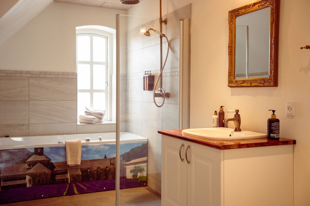 Boutique Hotel Postgården Deluxe Triple Room, 1 Bedroom, Kitchenette 10