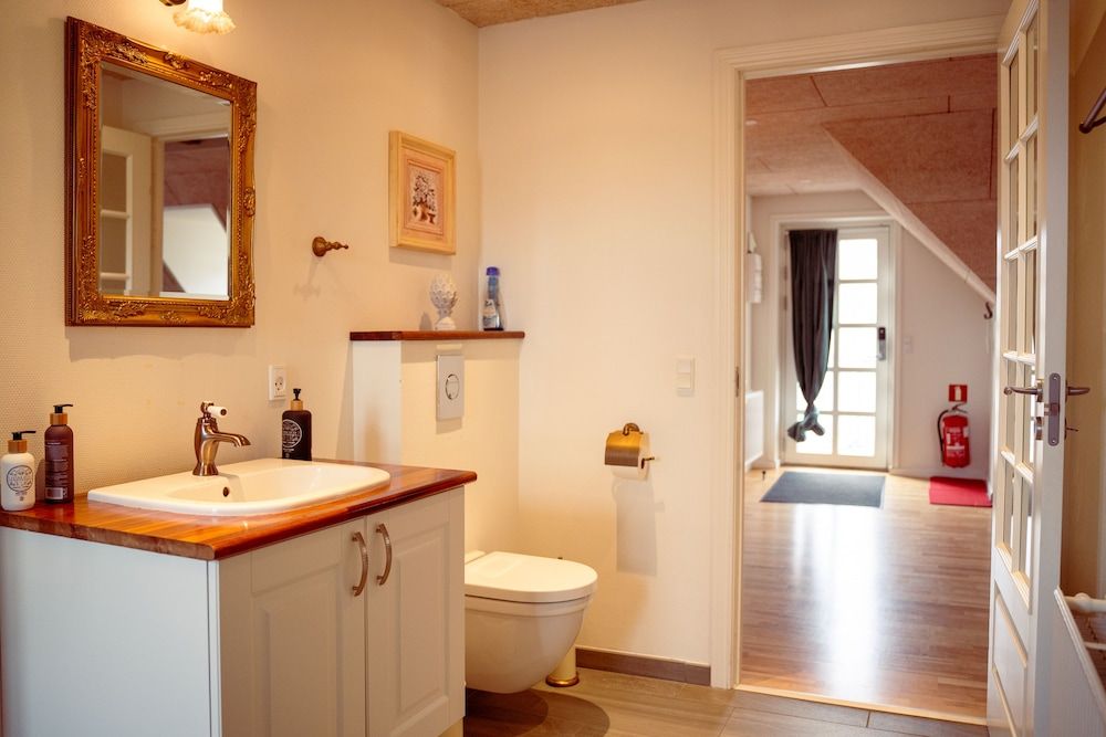 Boutique Hotel Postgården Deluxe Triple Room, 1 Bedroom, Kitchenette 9