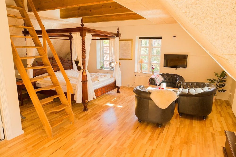 Boutique Hotel Postgården Deluxe Triple Room, 1 Bedroom, Kitchenette 4