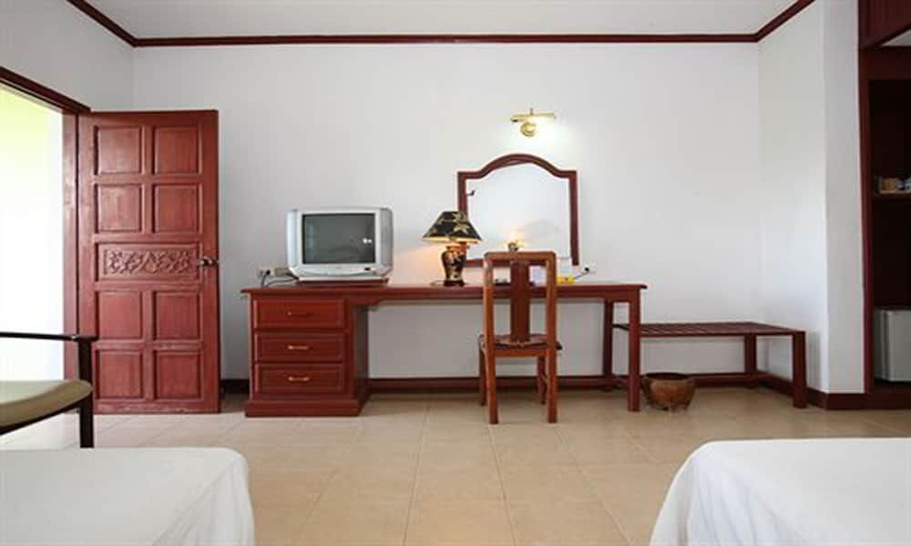 Vansana Plain of Jars Hotel