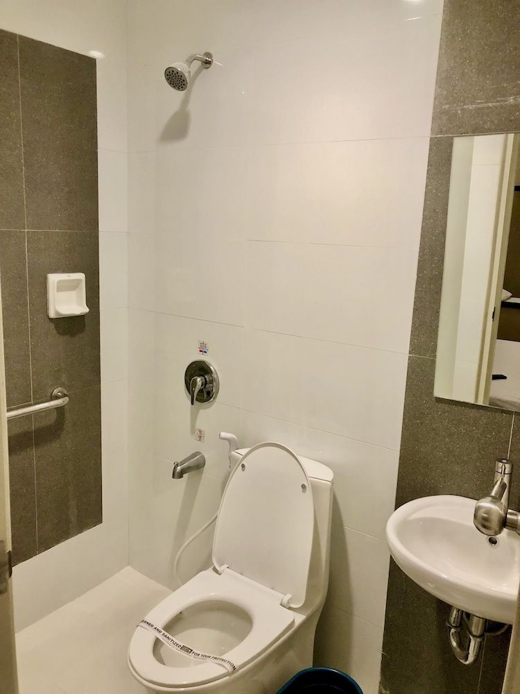 Hotel Sogo Bacoor Deluxe Room, 1 Queen Bed 2