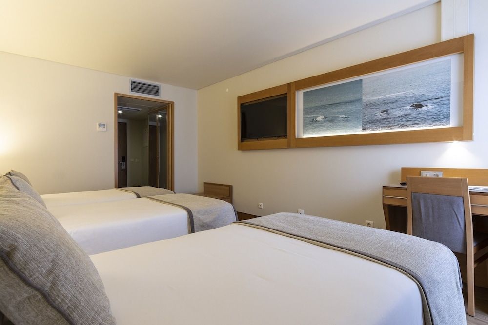 The Azoriani Boutique, Ascend Hotel Collection Standard Twin Room 8