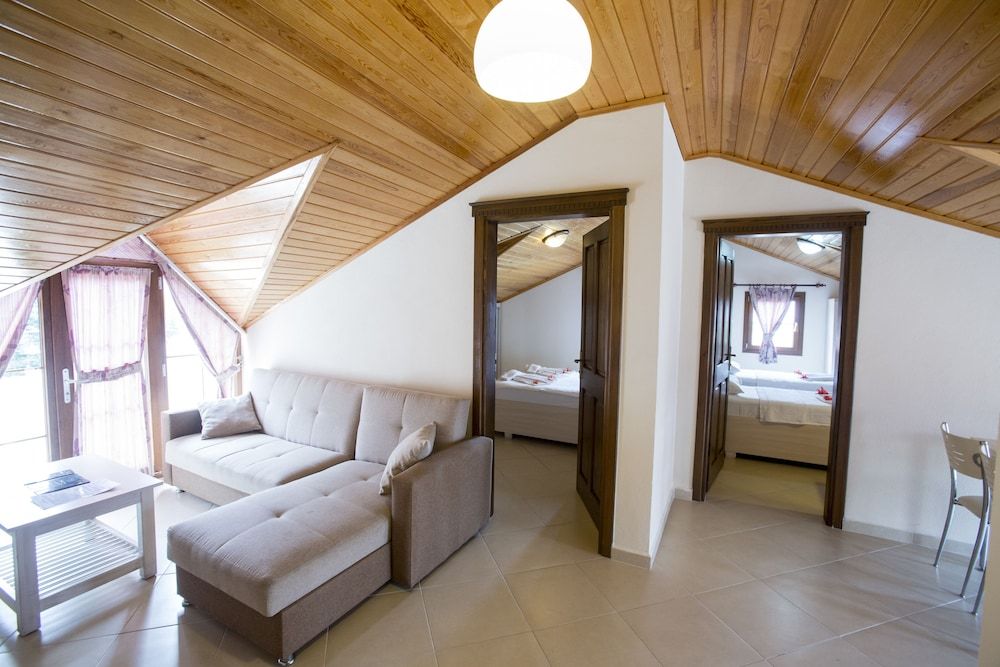 Gokcen Hotel & Apartments Two Bedroom Family Room