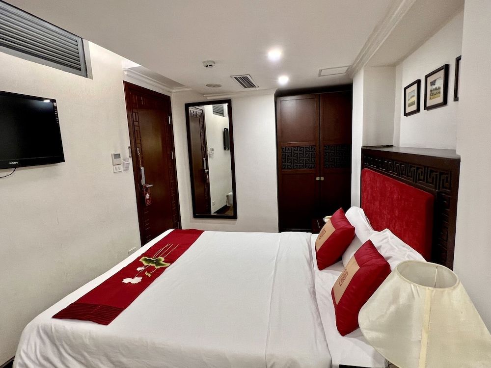 Au Coeur d'Hanoi Boutique Hotel Basic Double Room, 1 Queen Bed 3