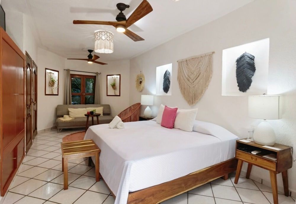 Junior Suite, 1 King Bed