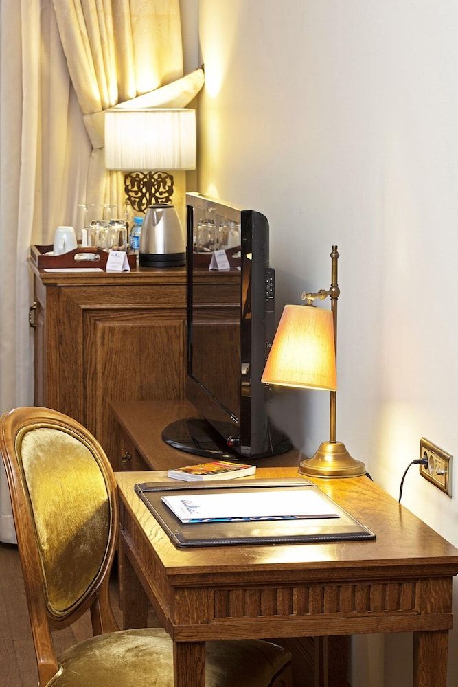 Celine Hotel Superior Room 7