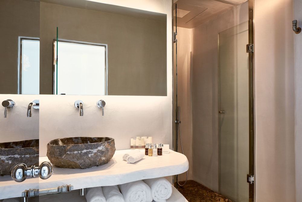 Homeric Poems Double Room, Sea View 4