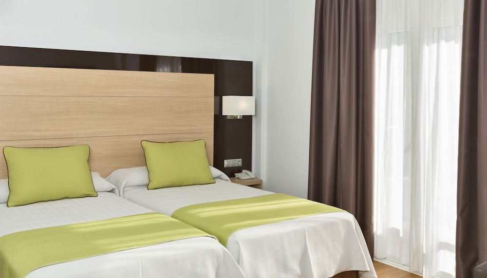 Hotel Baviera Standard Room 10