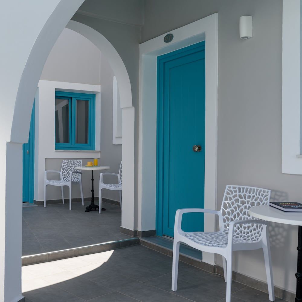 Hotel Nikolas Standard Room 6