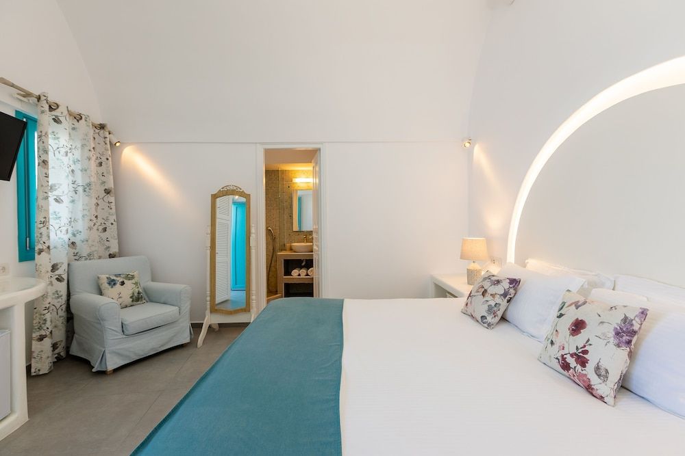 undefined Hotel Nikolas 9