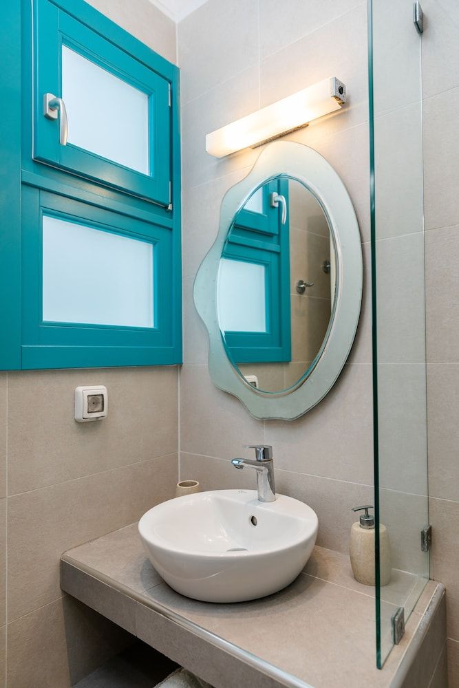 Hotel Nikolas Standard Room 7