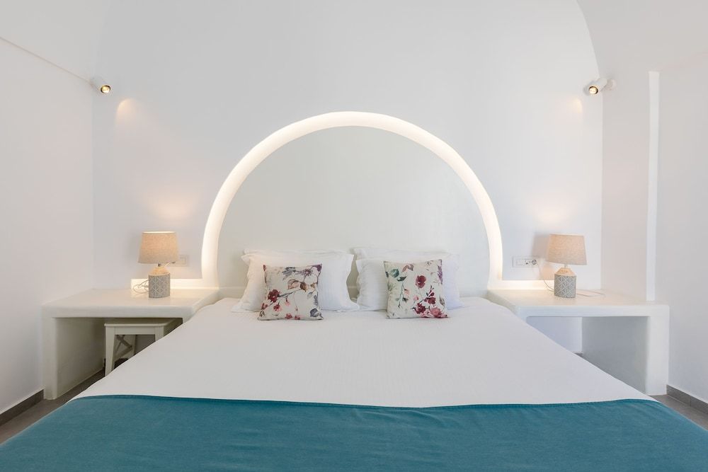 undefined Hotel Nikolas 7