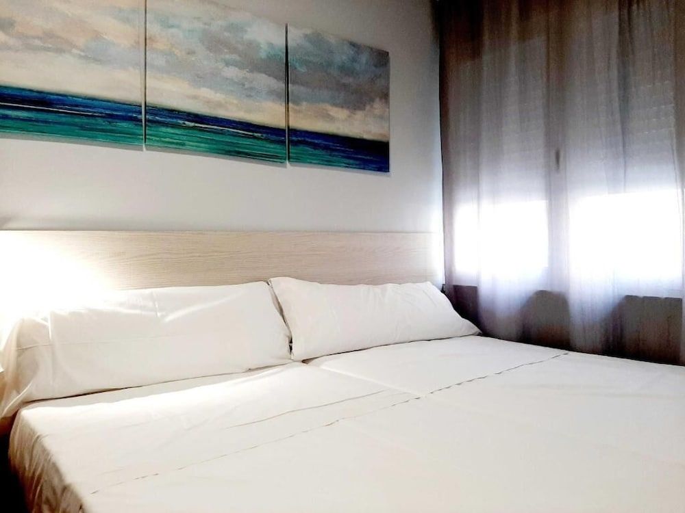 Basic Twin Room